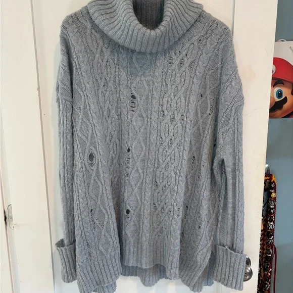 Free People Complex Distressed Light Grey Blue Cable Turtleneck Sweater Sz S - Picture 2 of 9
